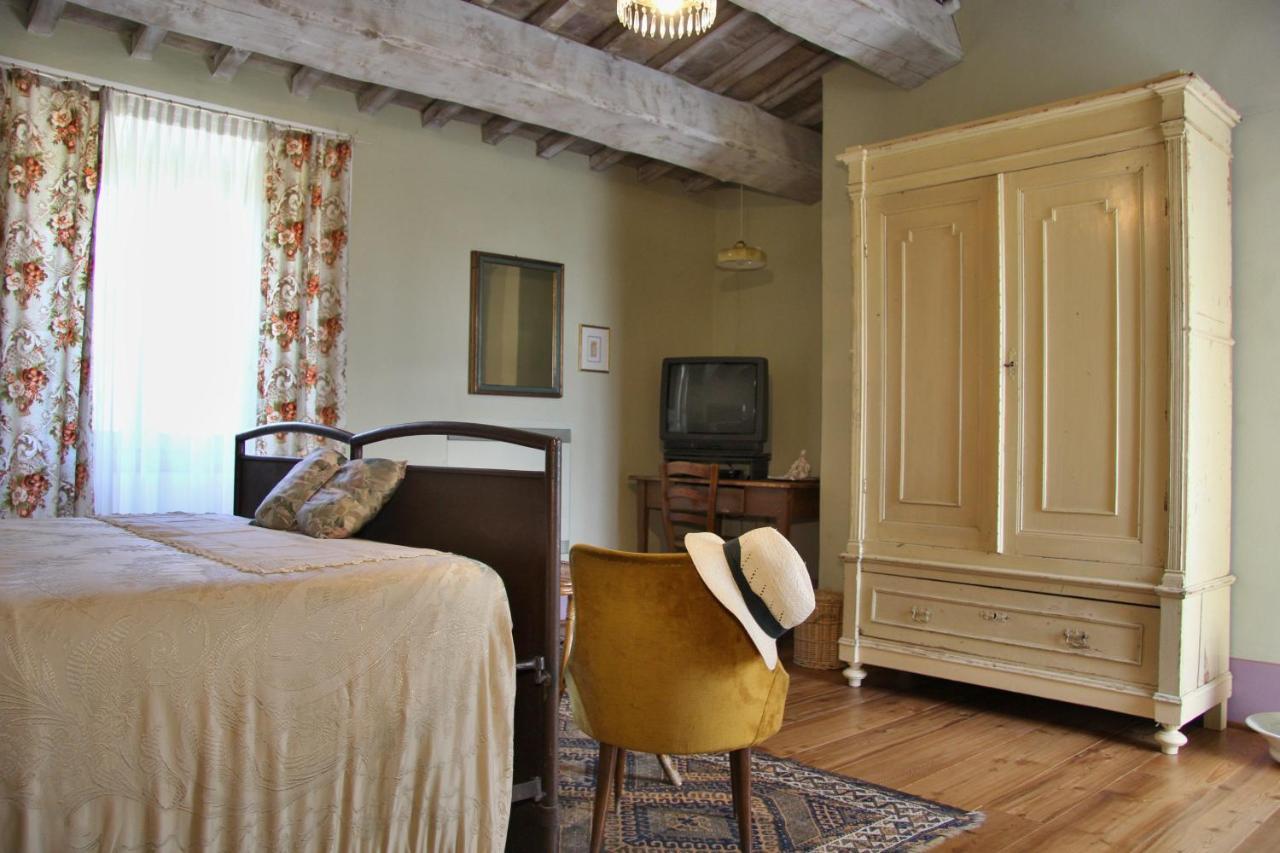Poggio Dei Prugnoli Bed & Breakfast Tavoleto Ngoại thất bức ảnh