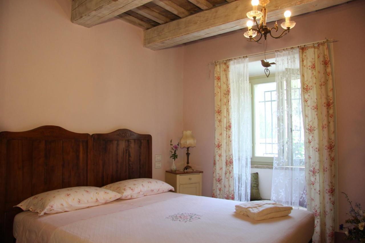 Poggio Dei Prugnoli Bed & Breakfast Tavoleto Ngoại thất bức ảnh