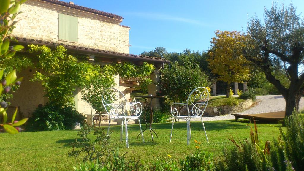 Poggio Dei Prugnoli Bed & Breakfast Tavoleto Ngoại thất bức ảnh