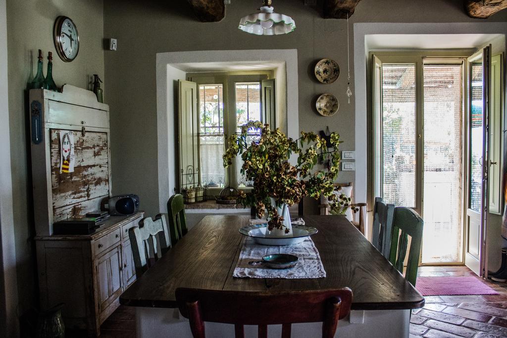 Poggio Dei Prugnoli Bed & Breakfast Tavoleto Ngoại thất bức ảnh