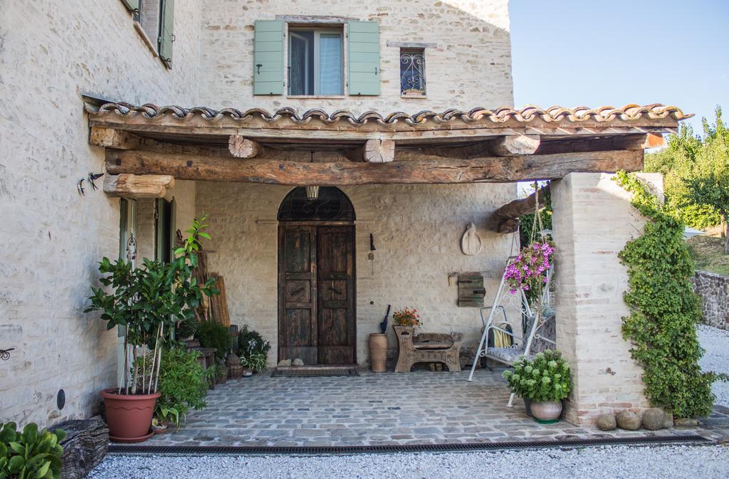 Poggio Dei Prugnoli Bed & Breakfast Tavoleto Ngoại thất bức ảnh
